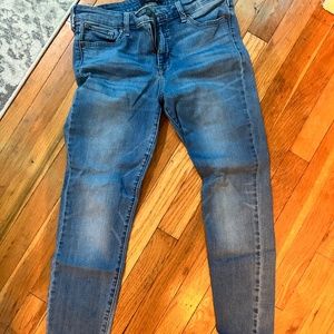 Women’s jeans
